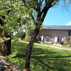 Отель Gîte La Grange  Сен-Лоран-Д'ол